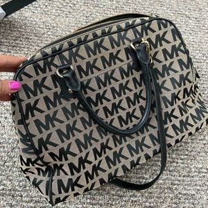 MK tote